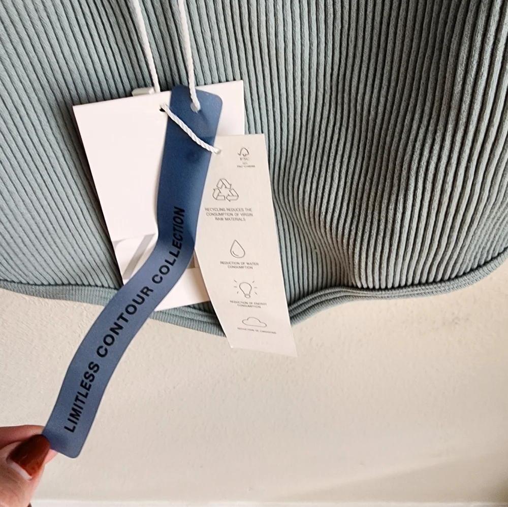 Zara Limitless Contour Collection top - Picture 4 of 6